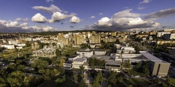 LVV-ja në Prishtinë: Banesat e dedikuara për rastet sociale iu dhanë zyrtarëve të LDK-së
