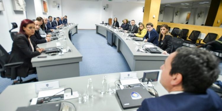 Vjen reagimi i parë i Qeverisë për zhvillimet në Veri