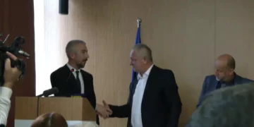 Erden Atiq betohet si kryetari i ri i Mitrovicës së Veriut