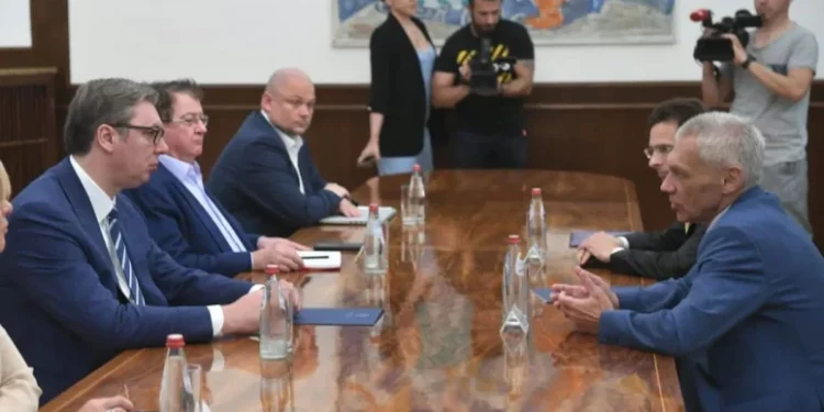 Vuçiq me Bocan-Harçenkon: Serbia do të punojë për të ruajtur paqen pavarësisht shkeljes së marrëveshjeve ndërkombëtare