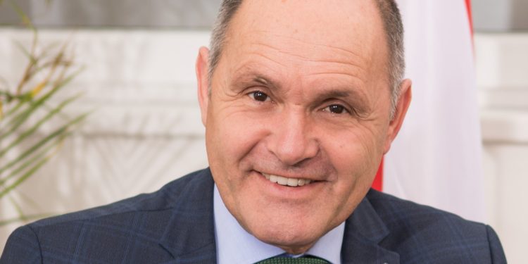 Kryetari i Parlamentit të Austrisë me vizitë në Kosovë