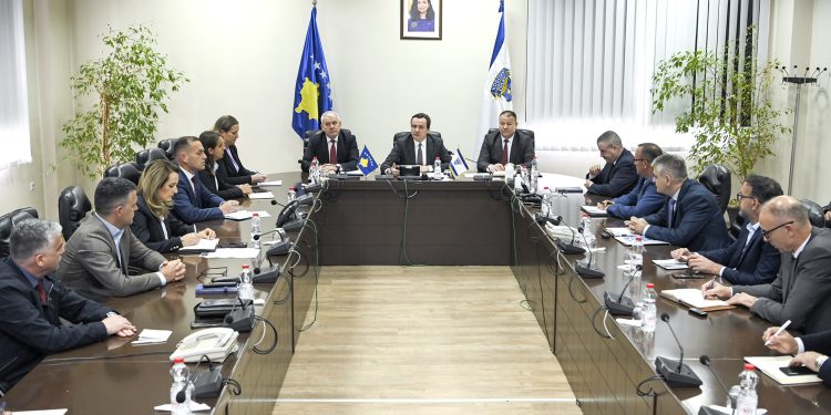 Kurti në Policinë e Kosovës: Serbia duhet mbajtur përgjegjëse për krimet e luftës