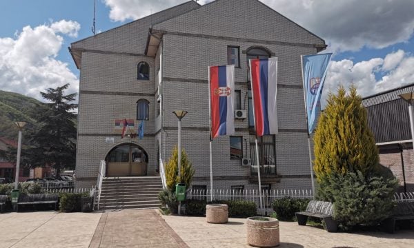 Të enjten në orën 10:00 betohen kryetarët e Zubin Potokut e Zveçanit