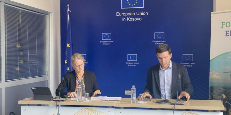 Von Cramon: Qeveria po rrezikon shumë me manovrat në veri, s’mund të qeveriset me 2% të votave