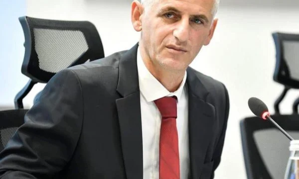 Durmishi i tregon diçka KFOR-it: Serbët nuk e sulmojnë vetëm VV-në