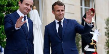 “Macron i dërgoi mesazh të fortë Kurtit”| Escobar dhe zyrtari i BE-së flasin për “Financial Times”