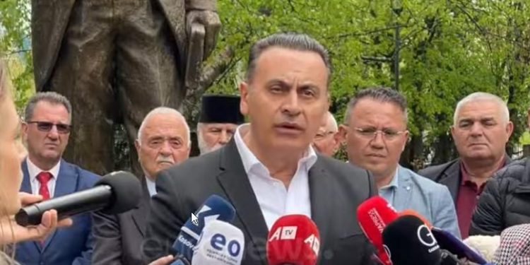 “Mos e prek Hasan Prishtinën”, Mehmet Prishtina apel drejtuesve të universitetit