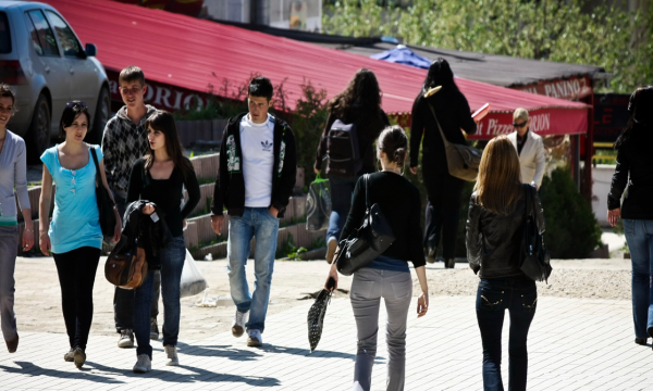 100 mijë të rinj “pa punë, pa shkollë e pa trajnime“, a ka zgjidhje për ta?