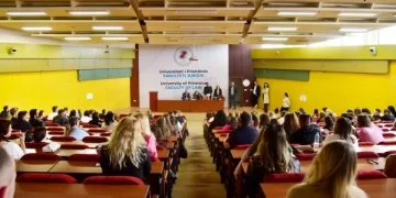 1069 kandidatë për infermierë i nënshtrohen testimit me shkrim