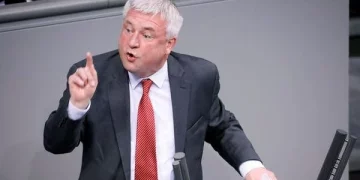 Deputeti gjerman pas kritikave për Kosovën: S’duhet harruar se po përpiqet të zbatojë të drejtat e saj në territorin e saj