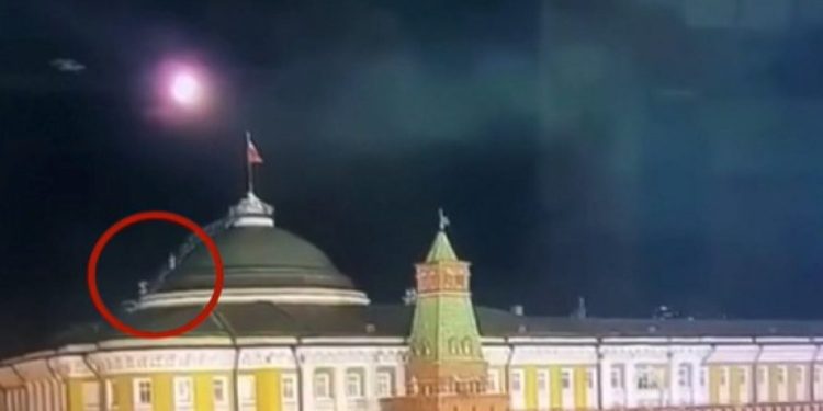 BBC analizon sulmin me dron mbi Kremlinin – disa persona shihen në çati gjatë shpërthimit
