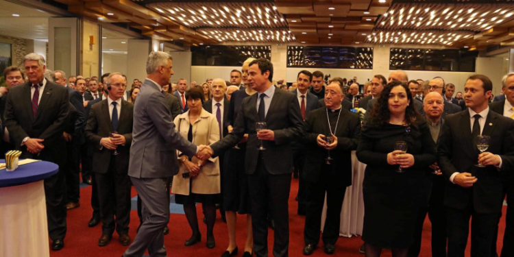 A do t`i vizitosh krerët e UÇK-së në Hagë? Kështu përgjigjet Vjosa Osmani