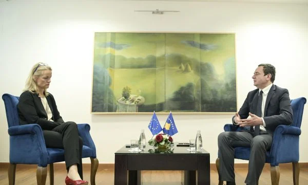 Kurti takon Von Cramon: E rëndësishme të fillohet me ofrimin e shërbimeve bazike në komunat veriore