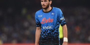 Real Madrid dhe Chelsea në garë për Kvaratskhelia