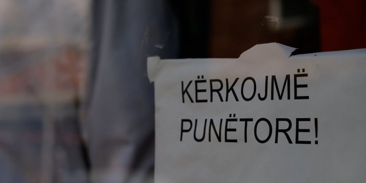 Mungesa e fuqisë punëtore po sjellë probleme të mëdha për bizneset vendore
