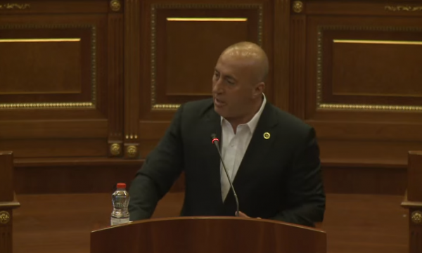 Haradinaj kërkon rritjen e pagave në sektorin publik: Nga 1 janari mund të humbasim profesionistë