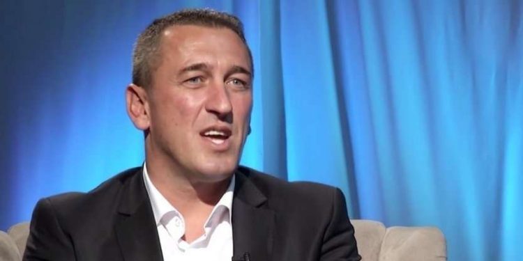 Rashiq: Lista Serbe, mashë e Vuçiqit për t’i kryer punët e vrazhda