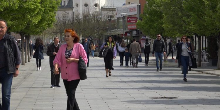 Qytetarët nuk presin rezultate nga takimi Kurti-Vuçiq, s’e duan Asociacionin