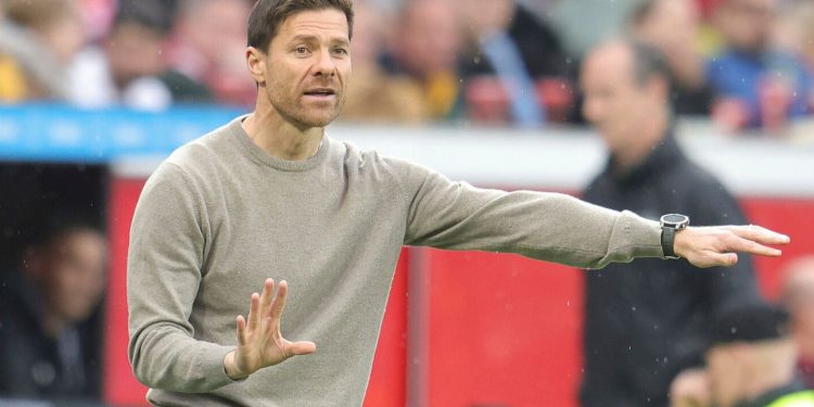 Bayern Leverkusen apo Tottenham? Xabi Alonso shuan dyshimet