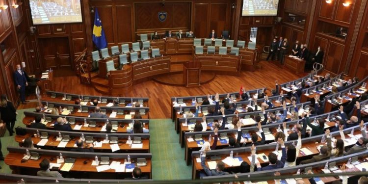 Mbi 50% e seancave në vazhdime, monitoruesit kritikojnë legjislativin për mossigurim të kuorumit
