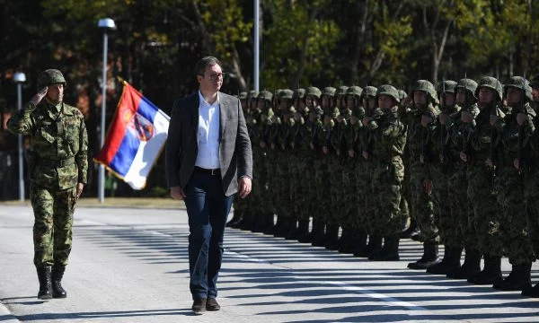 Tanjug: Vuçiq urdhër Ushtrisë që të jetë gati dhe të niset drejt kufirit me Kosovën