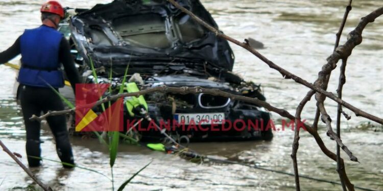 Nxirret në sipërfaqe BMW me targa të Kosovës – Konfirmohen 2 trupa njerëzish brenda