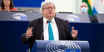 Sanksione ndaj Kosovës? Eurodeputeti gjerman: Çmenduri politike, shtetet anëtare ta ndalojnë këtë