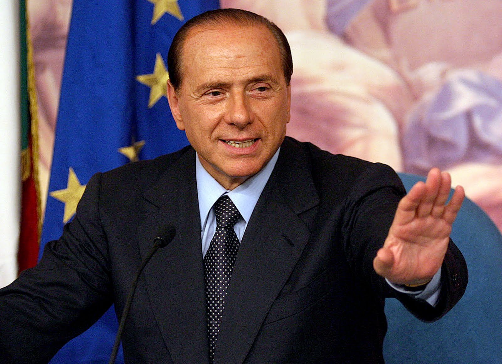Vdes Silvio Berlusconi