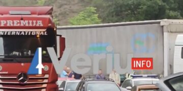 VIDEO Reportazh nga Jarinja: Nis zbatimi i vendimit të Qeverisë, Kosova bllokon hyrjen e mallrave dhe kamionëve nga Serbia