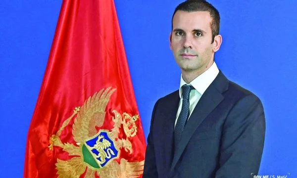 Kush është Milojko Spajiq 36 vjeçari që pritet të jetë Kryeministri i ri i Malit të Zi