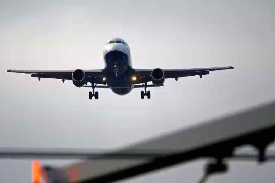 Aeroplani bën ulje emergjente, vdes një 11 vjeçar