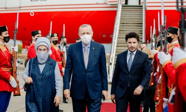 Abazoviq: Roli ndërmjetësues i Turqisë midis Kosovës e Serbisë, shumë i rëndësishëm