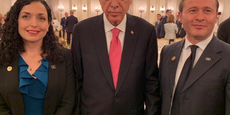 Osmani në ceremoninë e Erdoganit në Ankara, publikon disa fotografi