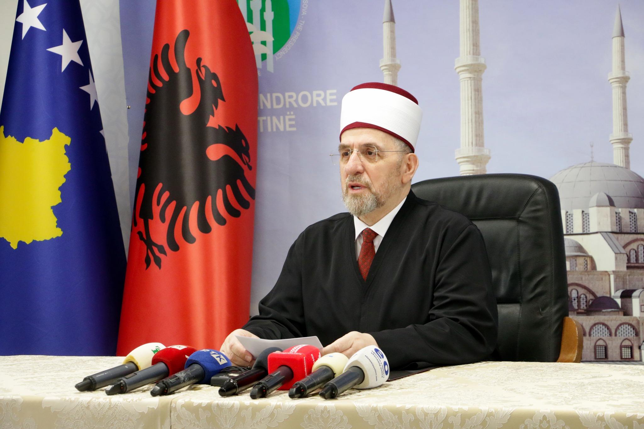 Myftiu Tërnava uron Kurban Bajramin: Festa na përcjell shpresën, paqen e mirëkuptimin