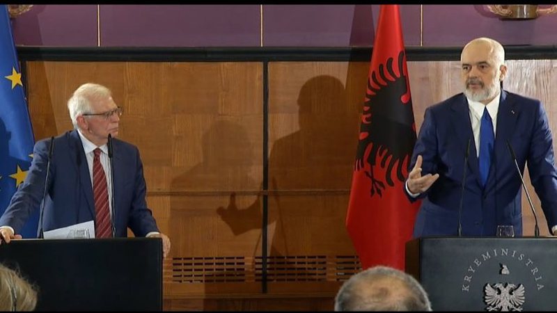 Rama para Borrellit: Të organizojmë konferencë ku Kurti e Vuçiq nuk dalin pa arritur marrëveshje