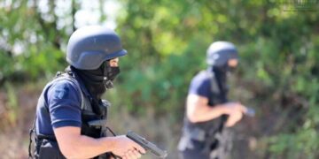 LAJMI I FUNDIT: Policia serbe kidnapon tre policë të Njësisë Speciale të Kosovës tek Leposaviqi