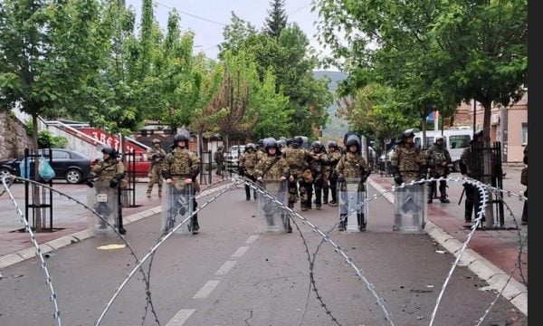 Gazetari serb nga Mitrovica: Protestuesit kanë dalë me zor në protesta, me thirrje të Listës Serbe