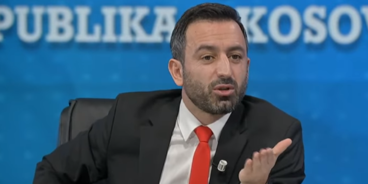 “Ngom mue se unë t’kom pshtu”: Qysh e përdhosi Amerikën kryetari i Miqësisë me Amerikën, Dimal Basha?