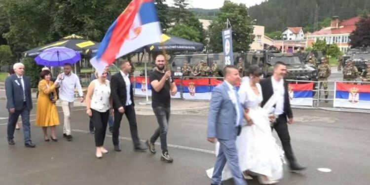 Një shqiptare nga Durrësi u martua me një serb në Leposaviq: Unë dua t’i lind fëmijët tuaj si një grua ortodokse në Kosovën serbe!!