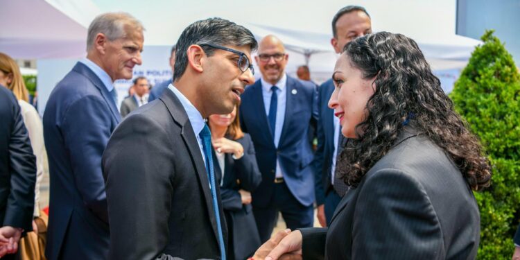 Osmani takon kryeministrin e Britanisë së Madhe, deputetja Kearns: Ishim një nga vendet e para që njohëm pavarësinë e Kosovës