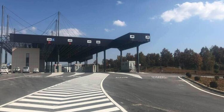 Policia serbe arreston dy llapjanë në Merdare
