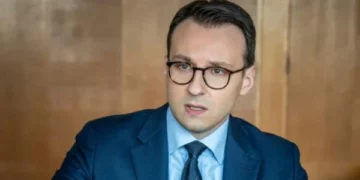 Versioni i palës serbe: Policët e Kosovës u arrestuan në një fshat brenda Serbisë