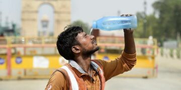 Diell “përvëlues” në Indi, të pakten 30 persona vdesin nga temperaturat e larta