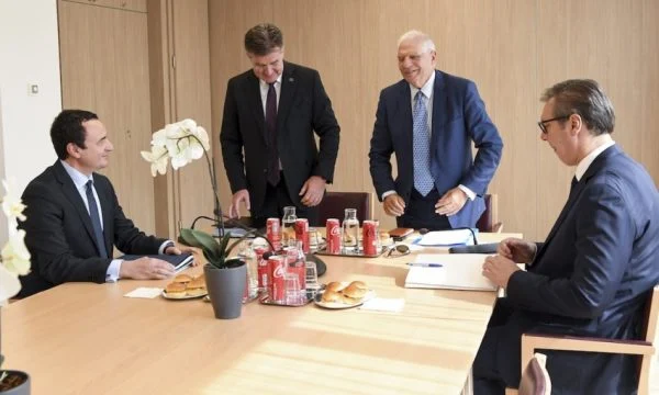 Në kërkim të marrëveshjes Kosovë -Serbi, a po bëhet opsion një konferencë ndërkombëtare?