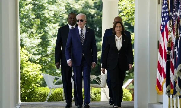 Situata në Rusi, ekipi i sigurisë kombëtare e informon Biden dhe Harris
