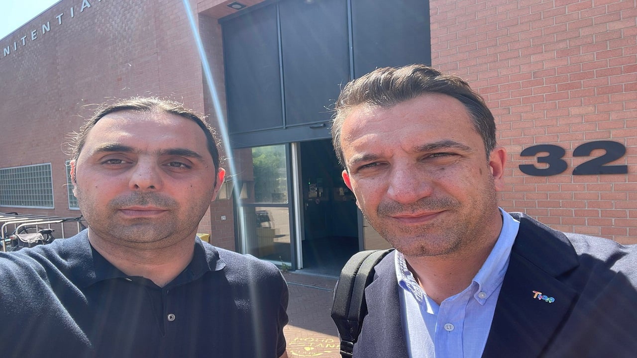 Veliaj takon ish-krerët e UÇK në Hagë