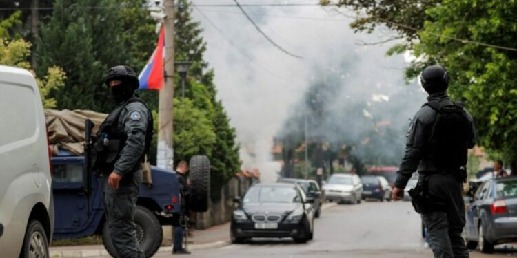 Çka bëjnë “Mbrojtja Civile” dhe “Brigada e Veriut” që Kosova do t’i shpallë terroriste?