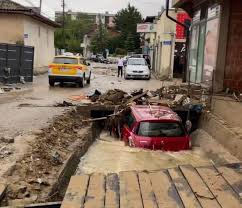 Komuna e Pejës apel qytetarëve: Nesër kufizoni lëvizjet me vetura në qytet