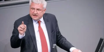 Deputeti gjerman: Masat e BE-së ndaj Kosovës janë gabim, kështu s’ka funksionuar kurrë