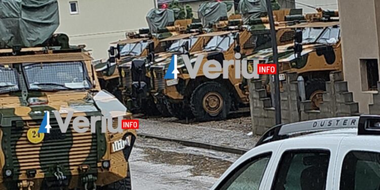 PAMJE EKSKLUZIVE: KFOR-i turk ‘blindon’ Zubin Potokun, ushtarët ballë për ballë protestusve